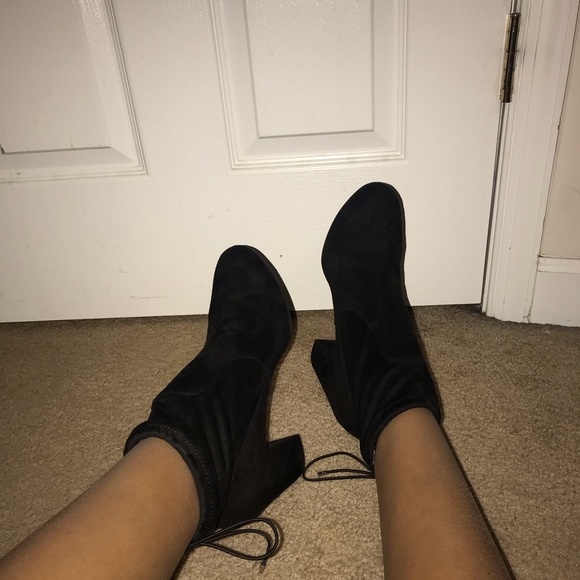 Slightly worn - Picture 2 of 2